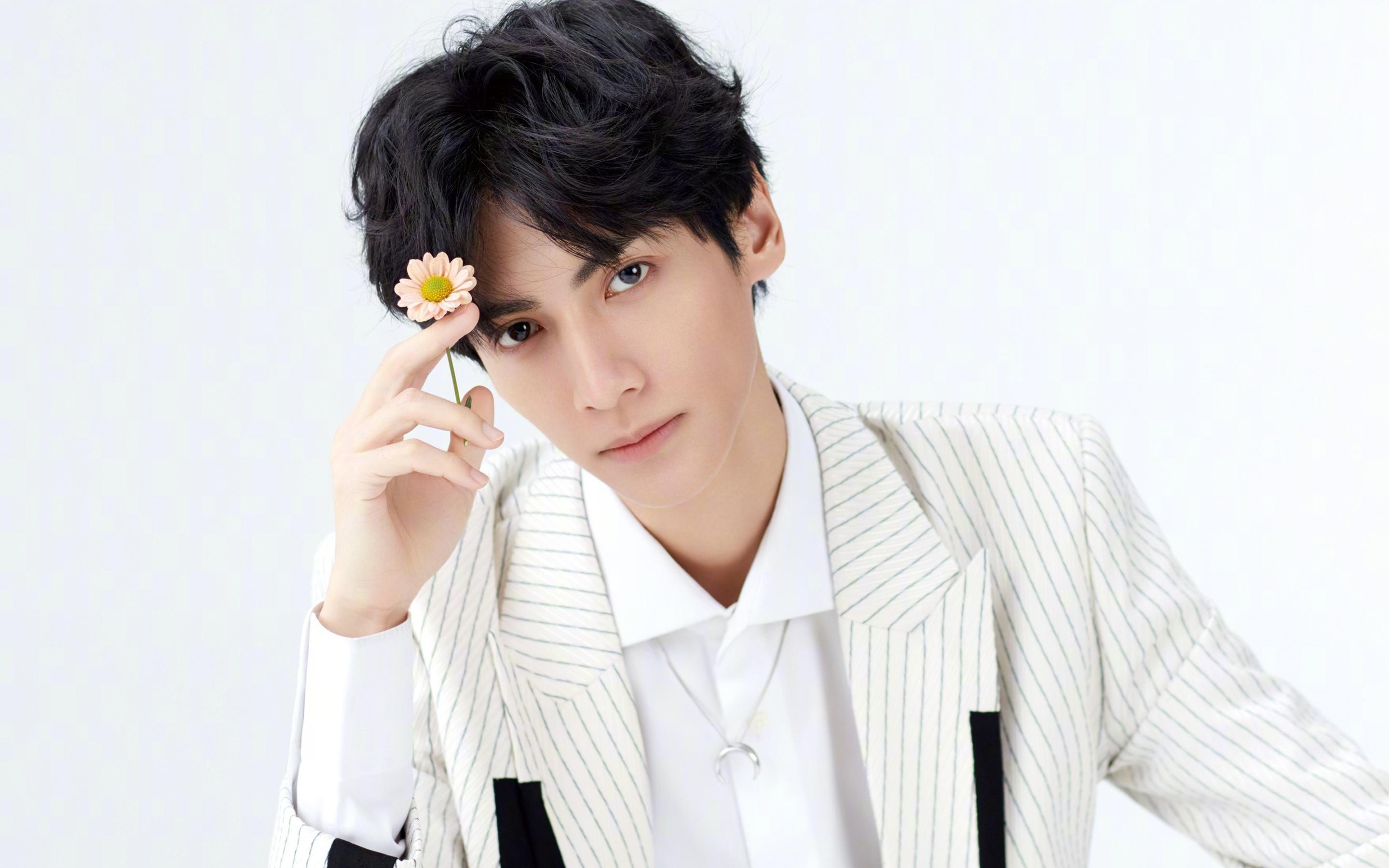 开云官网APP下载-2025赛季：冠军争夺的潜在格局，下个赛季拿冠军